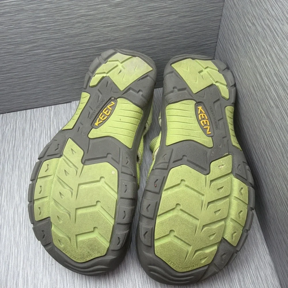 KEEN Newport H2 Sport Sandals Youth 5 Green Water Hiking Outdoor Shoes